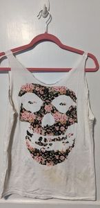 ✨BUNDLE 3+ tanks for $5 each!! Misfits Fiend Skull cut out tank top